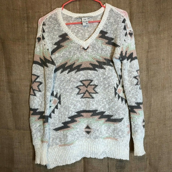 American Rag Sweaters - American Rag Womens Sweater Size XS V Neck Ribbed